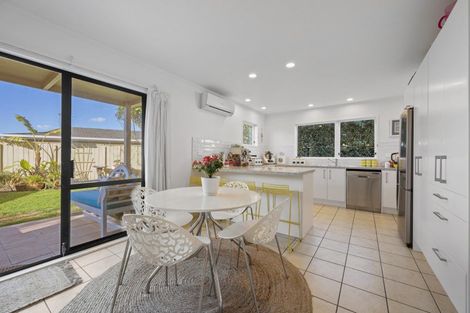 Photo of property in 3 Moana Place, Taradale, Napier, 4112