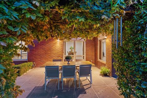 Photo of property in 8 Swanleigh Place, Ilam, Christchurch, 8041