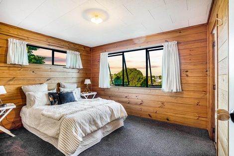 Photo of property in 2/22 Elizabeth Drive, West Harbour, Auckland, 0618