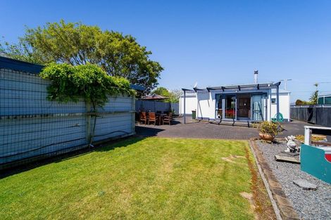 Photo of property in 15 Disraeli Street, Hawera, 4610