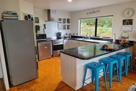 Photo of property in 37 Cable Bay Block Road, Cable Bay, 0420