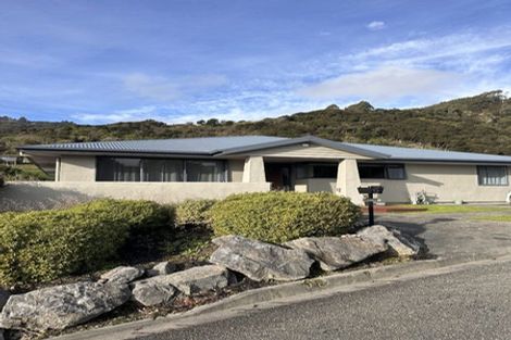 Photo of property in 9 Springlea Heights, Atawhai, Nelson, 7010