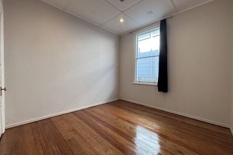 Photo of property in 377 Adelaide Road, Newtown, Wellington, 6021