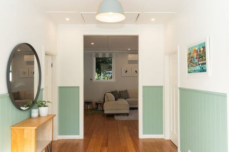 Photo of property in 265 Muritai Road, Eastbourne, Lower Hutt, 5013