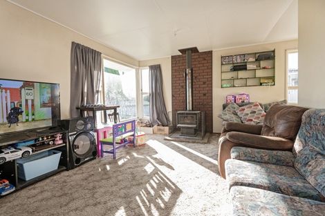 Photo of property in 12 Liverpool Crescent, Flaxmere, Hastings, 4120