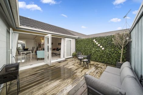 Photo of property in 1/27 Browns Avenue, Pakuranga, Auckland, 2010