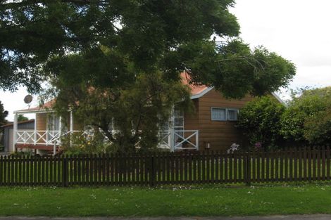 Photo of property in 18 Stoll Place, Clendon Park, Auckland, 2103