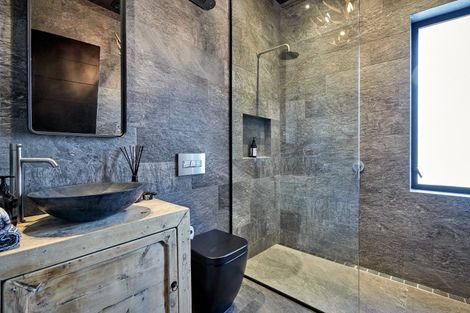 Photo of property in 12 Minaret Ridge, Wanaka, 9305