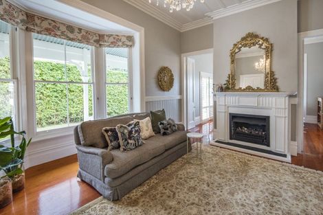 Photo of property in 15 Jubilee Avenue, Devonport, Auckland, 0624