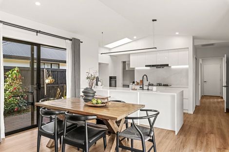 Photo of property in 27 Irvines Track, Halswell, Christchurch, 8025