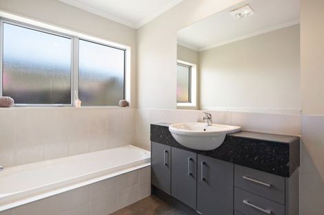 Photo of property in 29 Lochnagar Drive, Lake Hayes, Queenstown, 9304