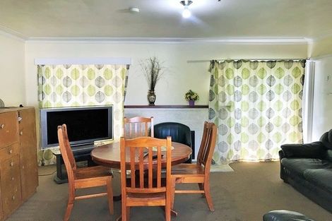 Photo of property in 21 Smiths Avenue, Papakura, 2110