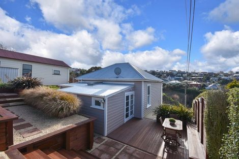 Photo of property in 4 Glen Road, Mornington, Dunedin, 9011