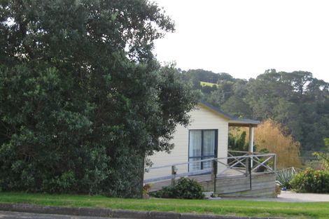 Photo of property in 37 Cumberland Street, Leigh, 0985