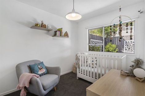 Photo of property in 2/84 Peach Road, Glenfield, Auckland, 0629