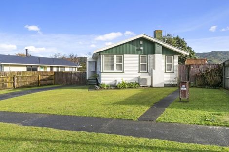 Photo of property in 9 Antrim Crescent, Wainuiomata, Lower Hutt, 5014