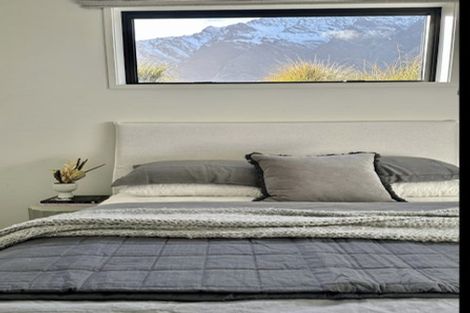 Photo of property in 6 Stockyard Lane, Jacks Point, Queenstown, 9371