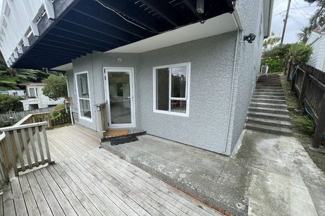 Photo of property in 14 West Road, Northland, Wellington, 6012