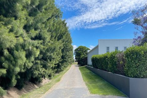 Photo of property in 104 Tara Road, Papamoa Beach, Papamoa, 3187