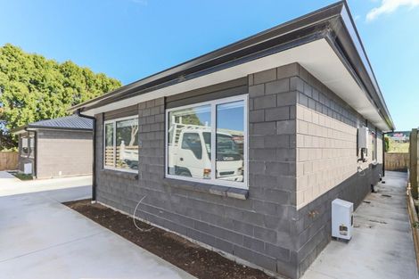 Photo of property in 44a-b Egmont Road, Waiwhakaiho, New Plymouth, 4312