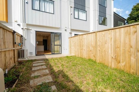 Photo of property in 8/54 Swanson Road, Henderson, Auckland, 0610