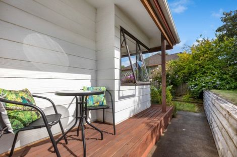 Photo of property in 122 Glenpark Avenue, Frankleigh Park, New Plymouth, 4310