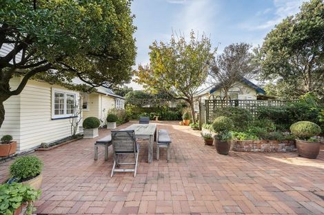 Photo of property in 151 Marine Parade, Eastbourne, Lower Hutt, 5013