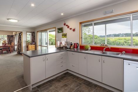 Photo of property in 22 Tiratu Road, Dannevirke, 4976