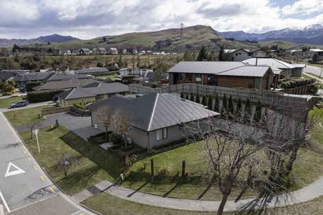 Photo of property in 2 Quill Street, Lake Hayes, Queenstown, 9304