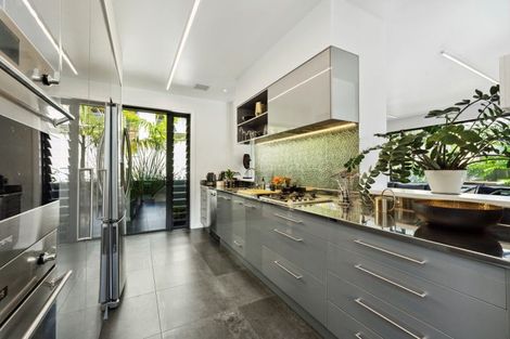 Photo of property in 349a Oceanbeach Road, Mount Maunganui, 3116