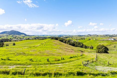 Photo of property in 6 Whaka Street, Maungaturoto, 0520