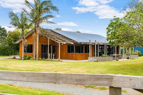 Photo of property in 160 South Road, Waipu, 0582