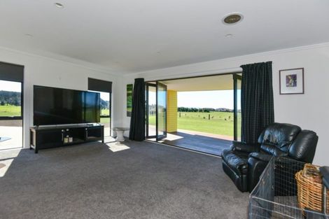 Photo of property in 39 Landsborough Drive, Darfield, 7571