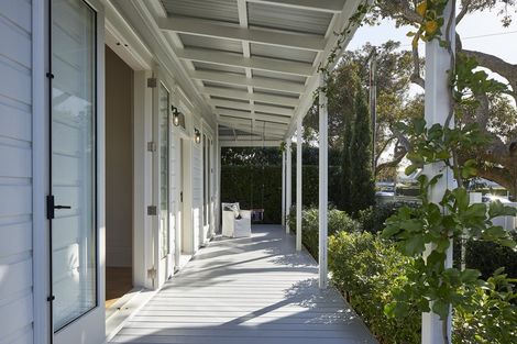 Photo of property in 13 Oxford Terrace, Devonport, Auckland, 0624