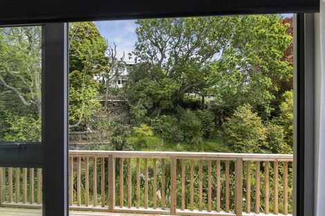 Photo of property in 96 Eliot Street, New Plymouth, 4310