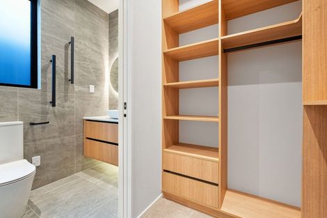 Photo of property in 15c Kiri Place, Mairangi Bay, Auckland, 0630