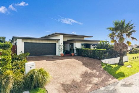 Photo of property in 70 Palm Springs Boulevard, Papamoa Beach, Papamoa, 3118