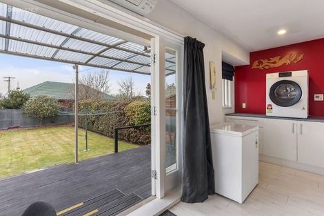 Photo of property in 262 Main North Road, Redwood, Christchurch, 8051
