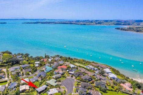 Photo of property in 16 Callender Place, Shelly Park, Auckland, 2014