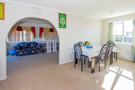 Photo of property in 581 Massey Road, Mangere, Auckland, 2022