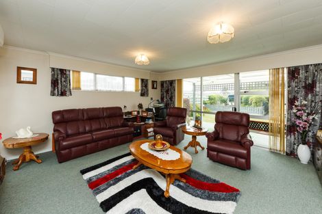 Photo of property in 36 John F Kennedy Drive, Milson, Palmerston North, 4414