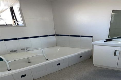 Photo of property in 2/39 Claude Road, Manurewa, Auckland, 2102