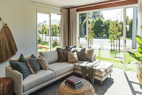 Photo of property in 61 Mcindoe Road, Kumeu, 0810