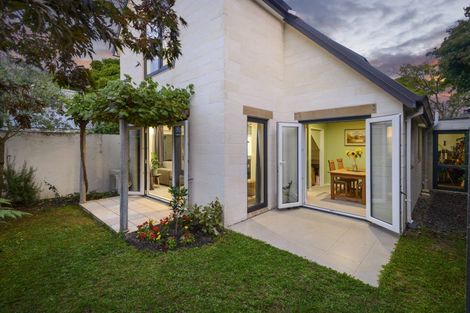 Photo of property in 2/9a Fulton Avenue, Merivale, Christchurch, 8014