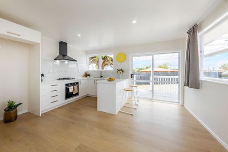 Photo of property in 8 Lympne Lane, Mangere, Auckland, 2022