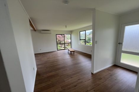 Photo of property in 4 Elvira Place, Ranui, Auckland, 0612