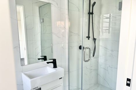 Photo of property in 2/5 Chevis Place, Pakuranga, Auckland, 2010