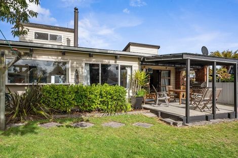 Photo of property in 10 Neri Crescent, Pomare, Rotorua, 3015
