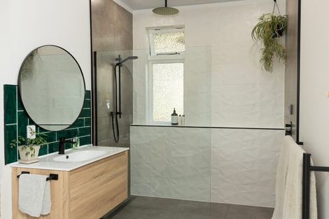 Photo of property in 265 Muritai Road, Eastbourne, Lower Hutt, 5013