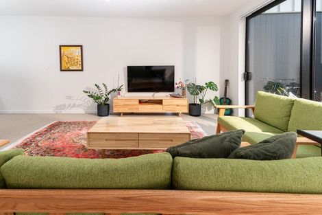 Photo of property in 2/210 Karori Road, Karori, Wellington, 6012